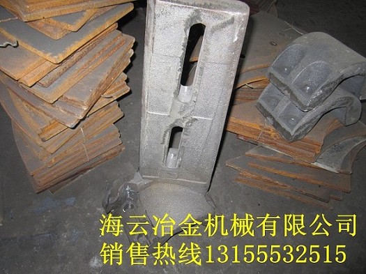 特價(jià)供應(yīng)三一重工2000好質(zhì)量側(cè)攪拌臂、2方過橋襯板、攪拌機(jī)配件
